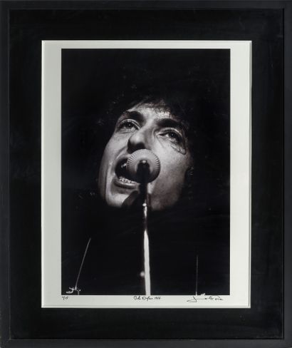 Jean-Marie PERRIER (né en 1940) Bob Dylan, 1966
Tirage baryté noir et blanc postérieur
Signé...