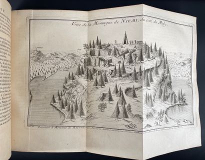 OUTHIER Réginald : Journal d'un voyage au Nord en 1736 et 1737.
In-4 plein veau,...