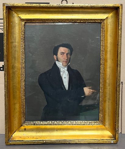 Ecole FRANCAISE, circa 1830 穿蓝色西装的男子肖像
板上油画
33 x 26 cm