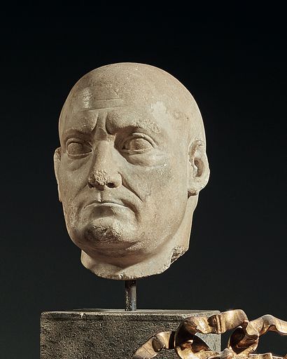 D'après l'Antique Head of an old man
Marble sculpture, with a handwritten label on...
