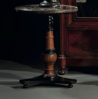 Pedestal table in molded wood, partly blackened,...