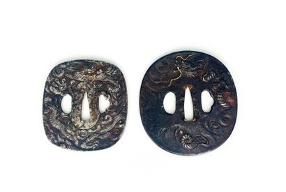 JAPON - Epoque EDO (1603 - 1868) Ensemble de deux tsuba en fer :
- une nagamaru gata...