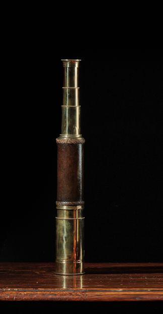 null Long travel sight with three brass prints, body covered with black leather
France,...