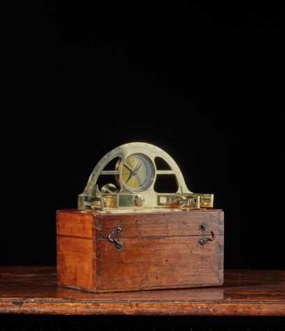 null Small geodesy graphometer with pinnules. Carrying case.
France, early 20th century
Diam...