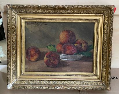 Léopold BAILLE (actif au XXe siècle) Still life with peaches
Oil on cardboard, signed...
