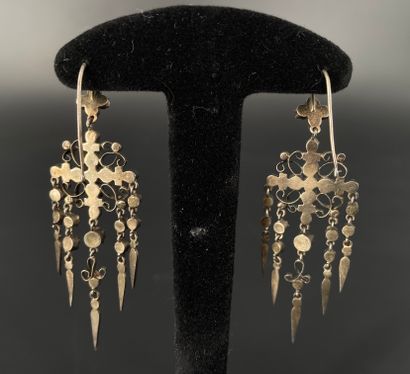 null Pair of silver earrings 800 thousandth, holding 5 pendants, decorated with rectangular...