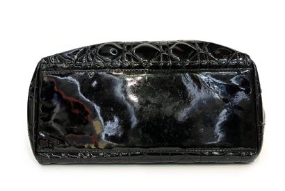 null Christian Dior. Dior Lady model Black patent leather handbag 28.5x26x11cm