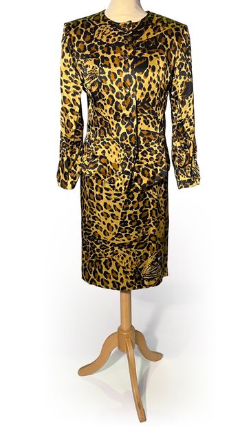 null Yves Saint-Laurent rive gauche silk suit with panther motifs size 44