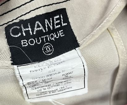 null Chanel Boutique. Beige cotton jacket. S.38 (stain)