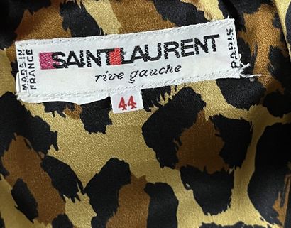 null Yves Saint-Laurent rive gauche tailleur en soie à motifs panthère taille 44