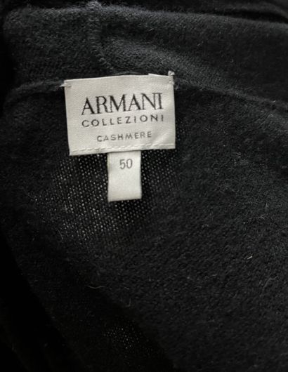 null Armani collection. Long black cashmere vest. T 50