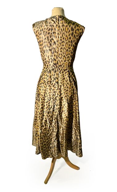 null 
Christian Dior. Leopard print silk dress size 34 new condition
