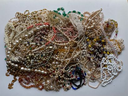 null Lot of costume jewelry