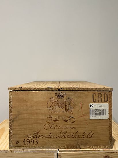 null 8 bottles CHATEAU MOUTON ROTSCHILD 1993 GCC1 Pauillac. Original wooden case...