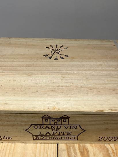 null 6 bottles CHATEAU LAFITE ROTSCHILD. 2009. Original wooden case with straps