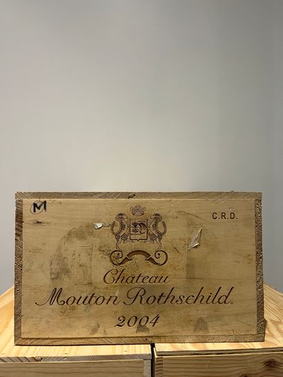 null 12 bottles CHATEAU MOUTON ROTSCHILD 2004 GCC1 Pauillac. Original wooden cas...