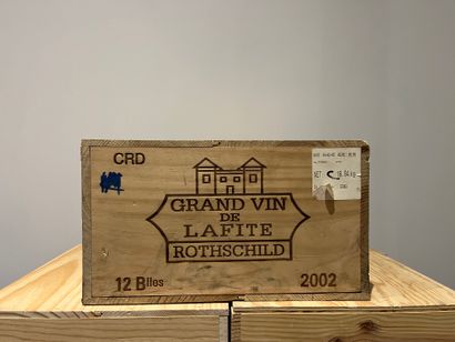 null 12 bottles CHATEAU LAFITE ROTSCHILD 2002 . Original wooden case
