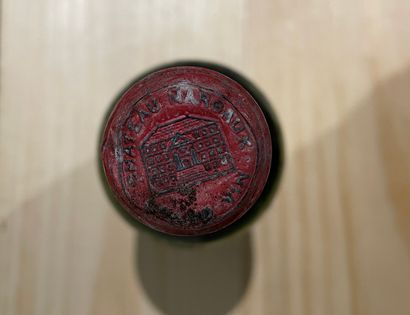null 1 bouteille fillette CHATEAU MARGAUX 1961. (Niveau vidange, étiquette tachée...