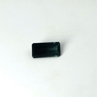 null Rectangular cut tourmaline weighing 7.3 cts probably from Brazil.Dimensions:...