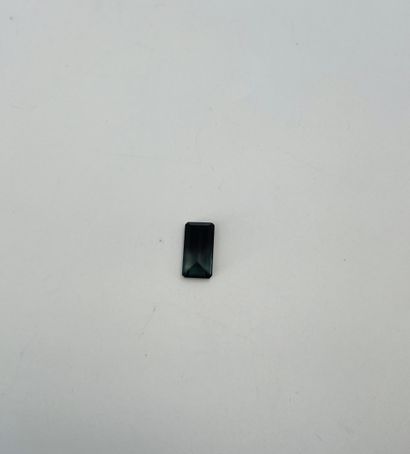 null Rectangular cut tourmaline weighing 7.3 cts probably from Brazil.Dimensions:...