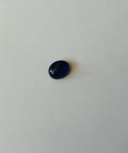 null Iolite taille cabochon pesant 2.78 cts - Provenance probable TANZANIE  Dimensions...