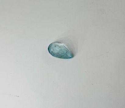 null Pear cut aquamarine weighing 6.90 carats. With its GJSPC authenticity card.