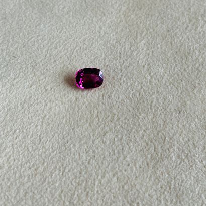 null Cushion cut garnet weighing 1.57 cts - Probable provenance TANZANIA - Unheated...