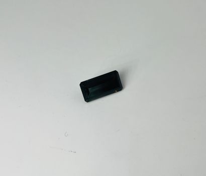 null Rectangular cut tourmaline weighing 7.3 cts probably from Brazil.Dimensions:...