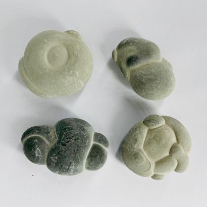 null Lot of 4 stones of fairies, certainly coming from the deposits of the region...