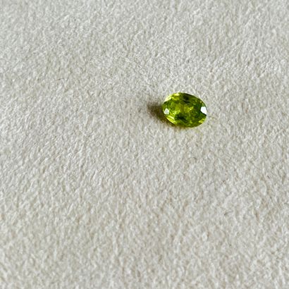 null Oval faceted sphene weighing 1.11 cts - Probable provenance MADAGASCAR - Unheated...