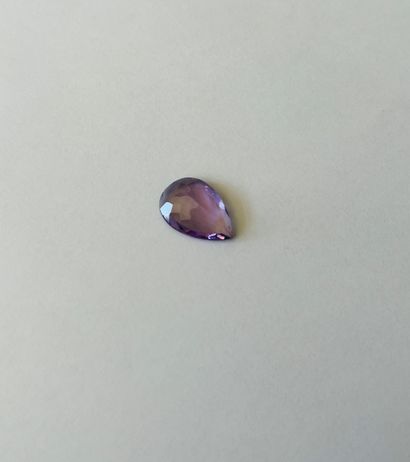 null Pear cut amethyst weighing 4.37 cts - Probable provenance BRAZIL - Unheated...