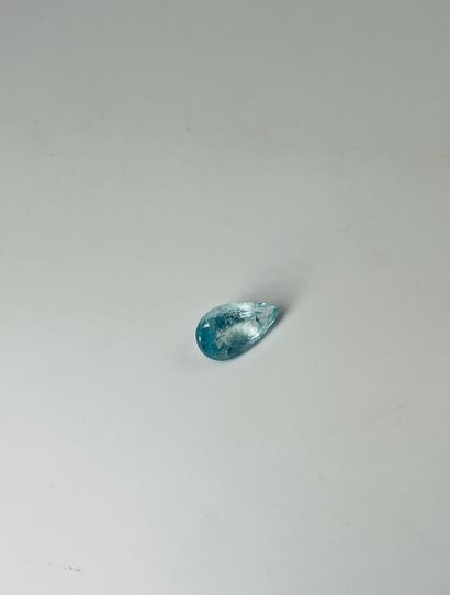 null Pear cut aquamarine weighing 6.90 carats. With its GJSPC authenticity card.