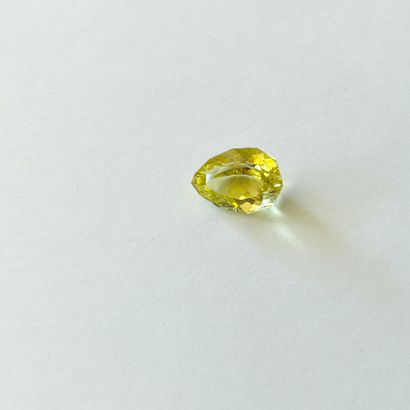 null Faceted pear-shaped citrine weighing 9.82 cts - Probable provenance BRAZIL -...