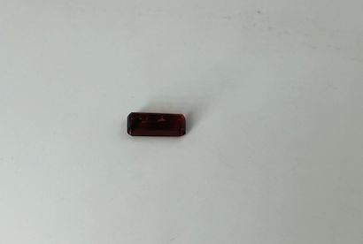 null Rectangular cut tourmaline weighing 4.3 cts probably from Brazil.Dimensions:...