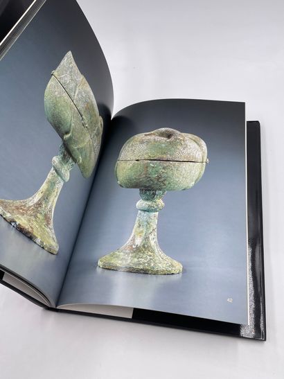null 1 Volume : "XXIème Biennale des Antiquaires 2002", Christian Deydier, Oriental...