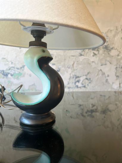 null Pied de lampe en céramique à décor d'un volatile 

H. 14,5 cm