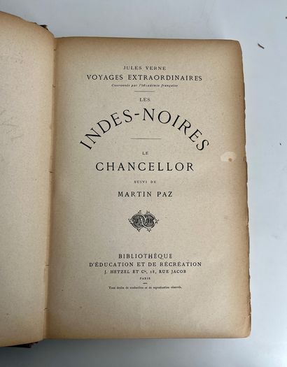 Jules Verne. Les Indes-noires. Le Chancellor. Martin Paz.
Ill. par Férat (Les Indes-noires)...