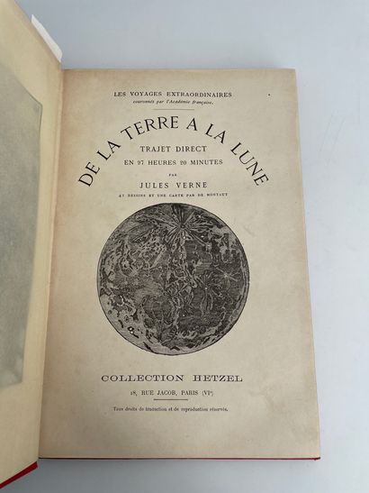 Jules Verne. # De la Terre à la Lune.
41 ill. par De Montaut, une carte. Paris, Bibliothèque...