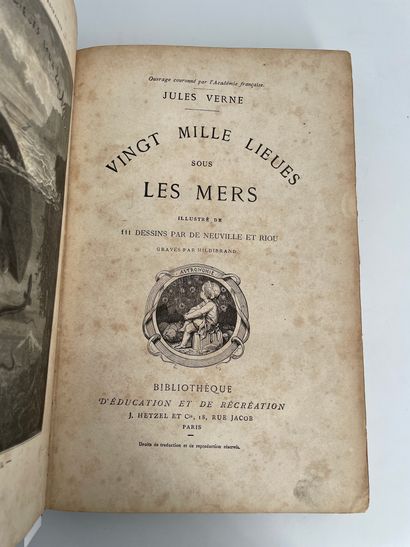 Jules Verne. Vingt-mille lieues sous les mers.
Ill. par de Neuville et Riou. Paris,...