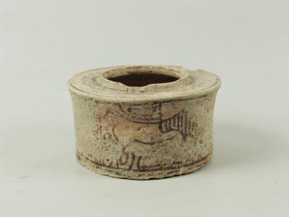 MEHRGARH (3000 av. J.C.) Pot en terre cuite à décor zoomorphe et floral peint en...