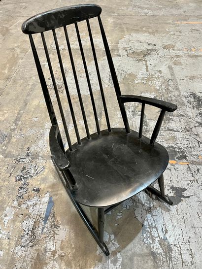 null STOL KAMNIK
熏黑木制摇椅
座椅下的标签
60's