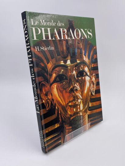null 2 Volumes : 
- "The World of the Pharaohs", Text and Photographs by Henri Stierlin,...