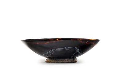 Ecole probablement allemande ou autrichienne, vers 1900 Forbidden fruit
Agate bowl...