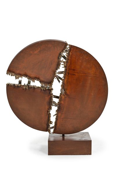 Enrique BROGLIA (1942-2013) Sculpture abstraite en métal patiné brun et soudé
Vers...
