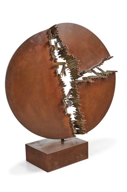 Enrique BROGLIA (1942-2013) Sculpture abstraite en métal patiné brun et soudé
Vers...