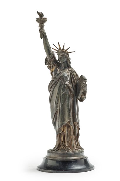 Fréderic-Auguste BARTHOLDI (1834-1904) Statue de la Liberté
Sculpture en zinc
Signée...