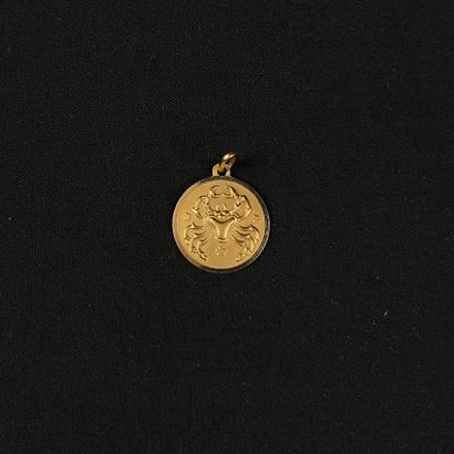 Médaille zodiacale en or 18K (750e) représentant...