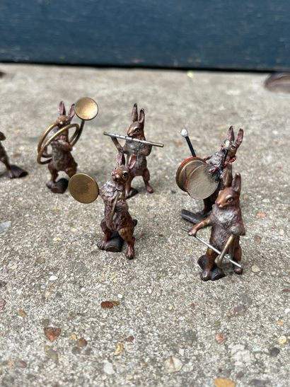 BERMANN L'orchestre comprenant dix lapins dont neuf musiciens et un chef d'orchestre
Bronze...