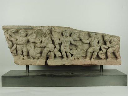 ART GRECO-BOUDDHIQUE DU GANDHARA (Ier - Vème siècle) Bas-relief figurant des musiciens,...
