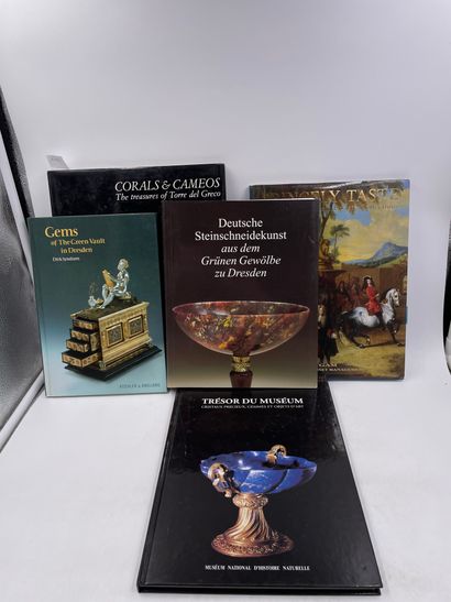  5 Volumes : «Corals & cameos, the treasures of Torre del Greco», Ed. fashion institute... Gazette Drouot